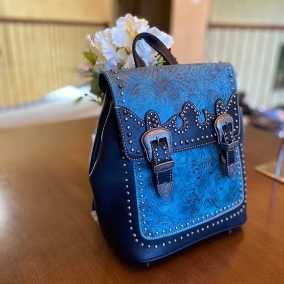 Montana west buckle collection backpack - Picture 2 of 8